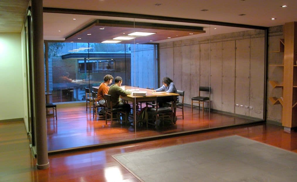 Creación de la incubadora de base tecnológica Genera UC. - 2003