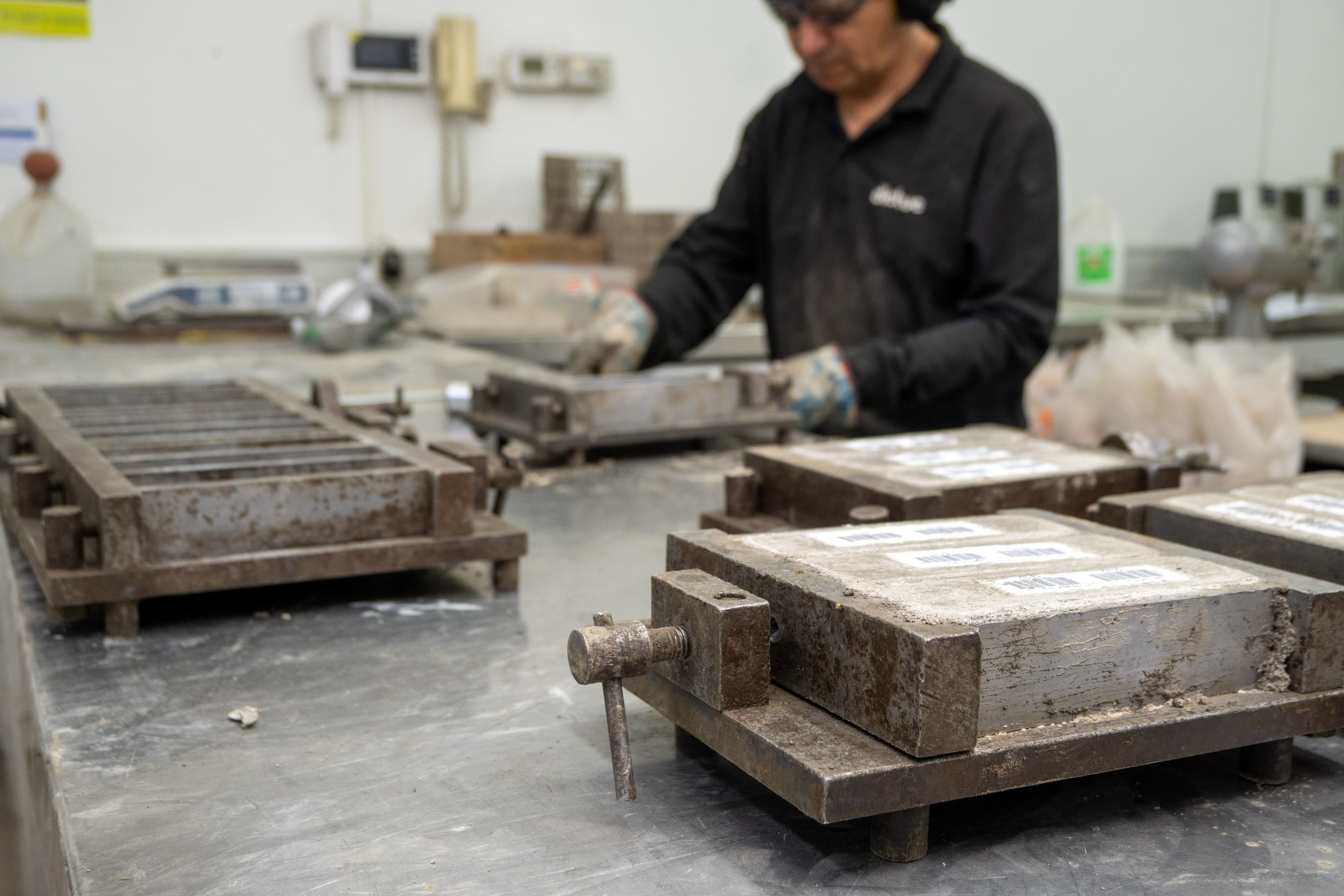Buenas Prácticas Ambientales en los Laboratorios: Ingeniería de Materiales