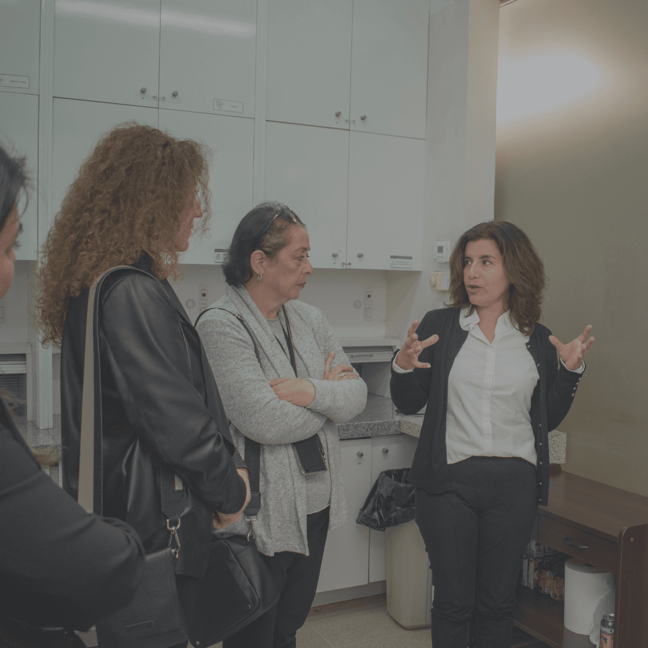 Dictuc recibe visita de AB Chile