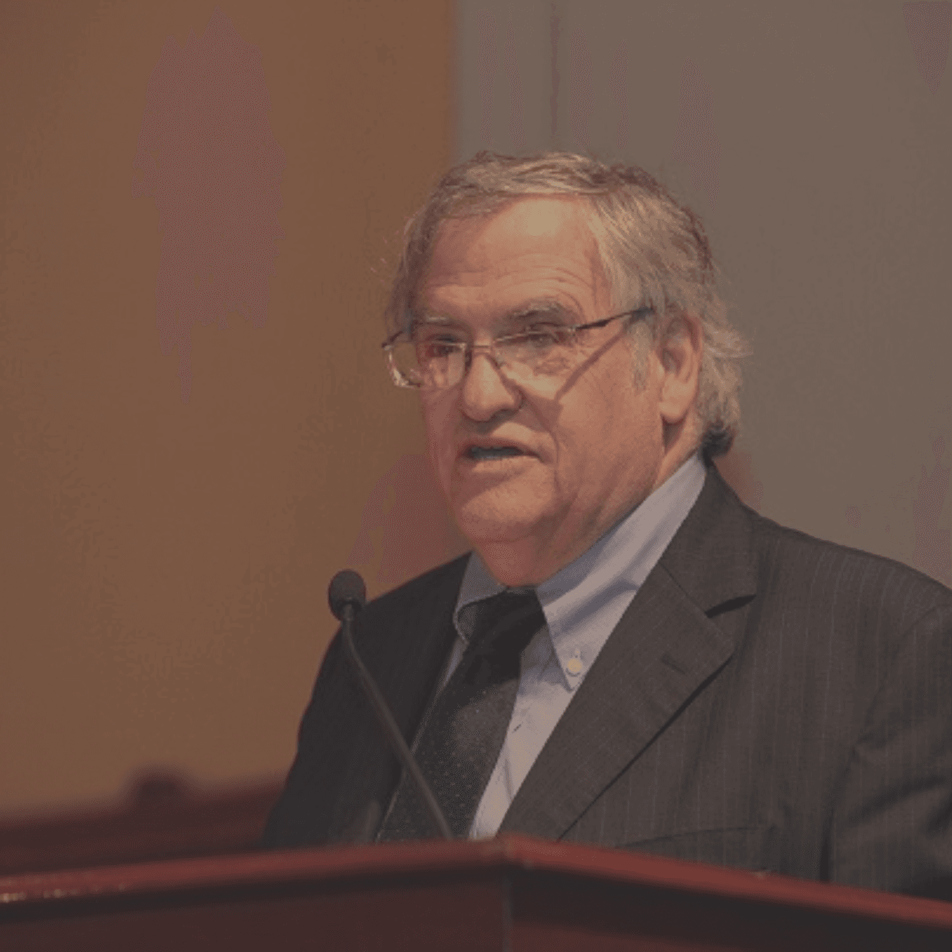Bonifacio Fernández es reconocido por la Sociedad Chilena de Ingeniería Hidráulica de Chile